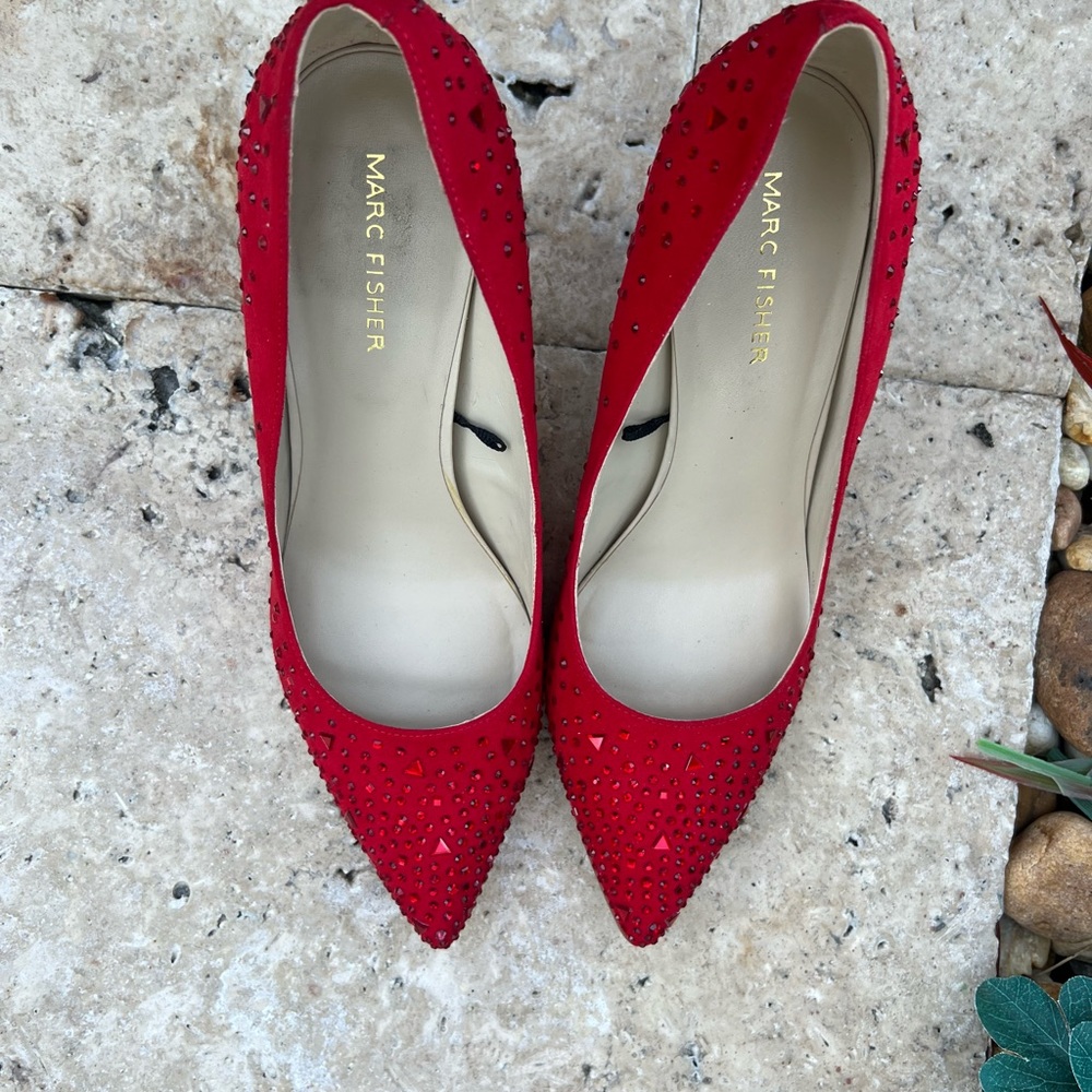 MARC FISHER Darrena Jeweled Velvet Red Heels 8.5 - Picture 8 of 14